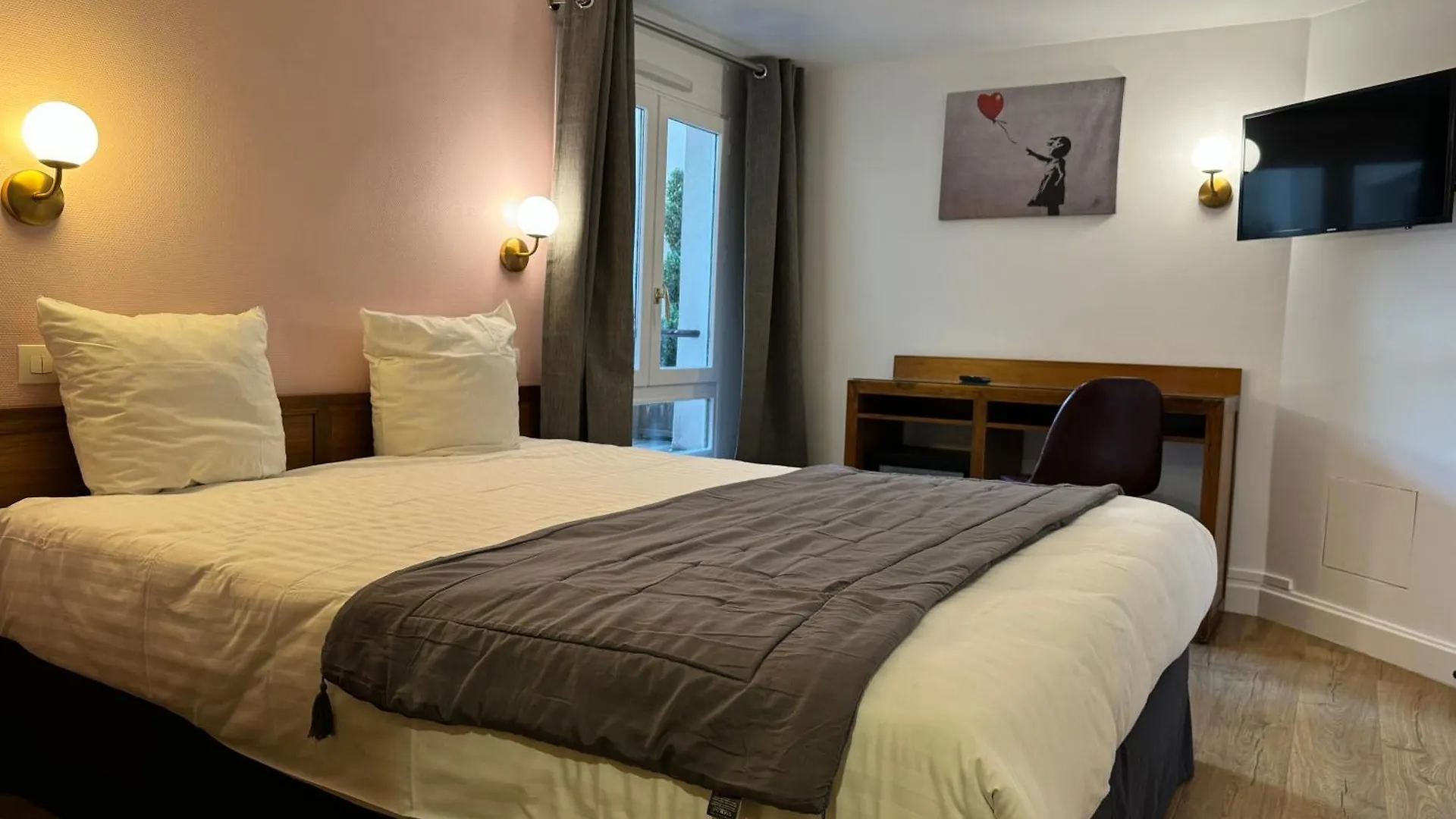 Hotel Hôtel Du Leman Paris