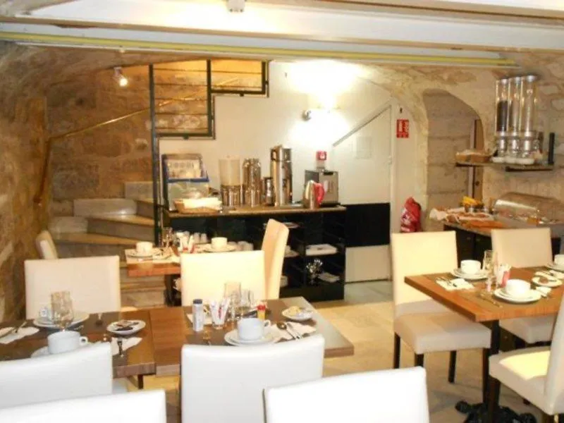 Hôtel Du Leman Paris 3*,